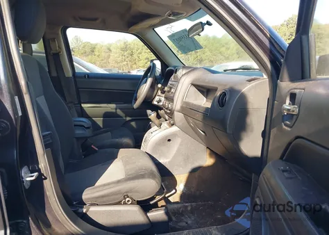 2014 Jeep Patriot Sport z USA, uszkodzony, nr VIN 1C4NJPBB9ED906061